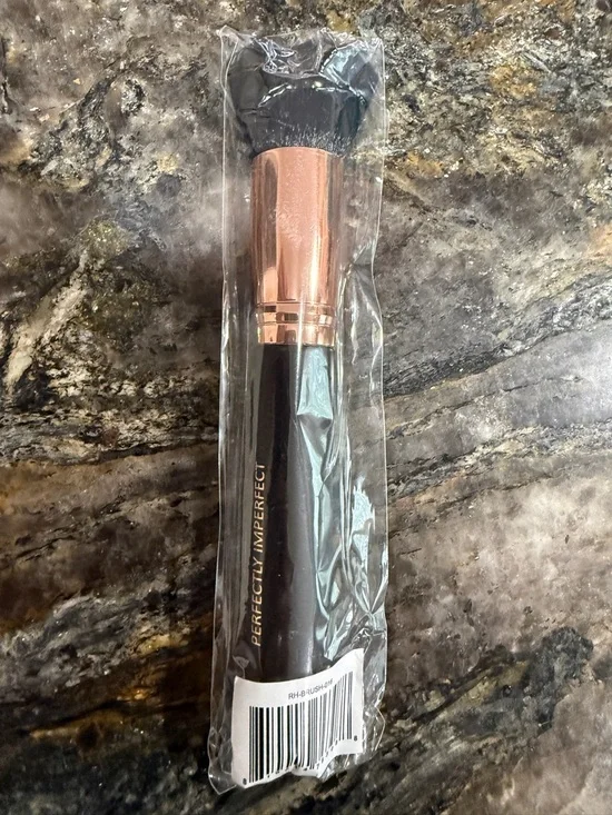 RealHer

"Perfectly Imperfect" Vegan Brush
 NWT - Picture 6 of 7